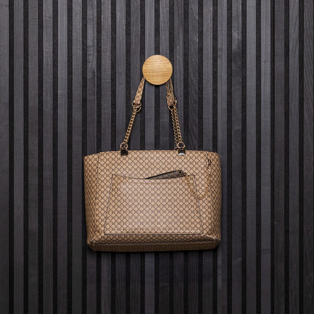 Featured image for the post: CREATE | Hanger - Natural Oak, Single