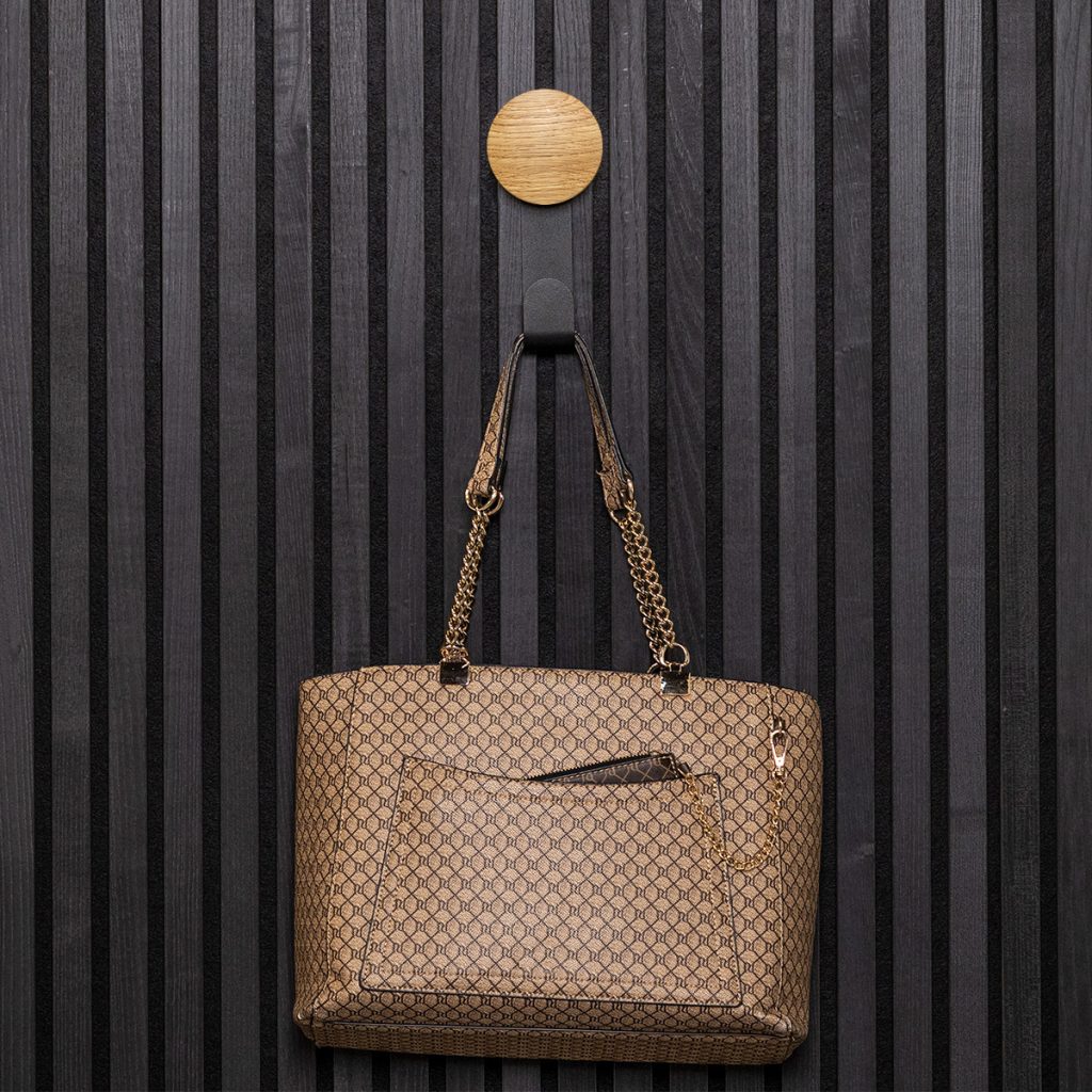 Featured image for the post: CREATE | Hanger - Natural Oak, Vertical