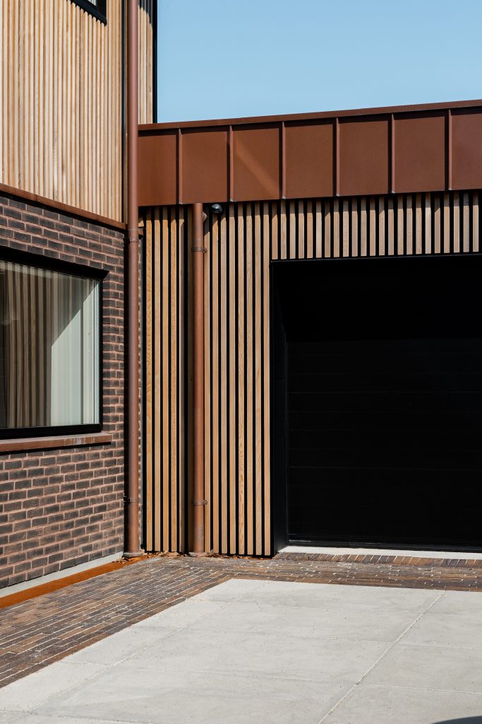 Image 3 of 8 in AluWood gallery