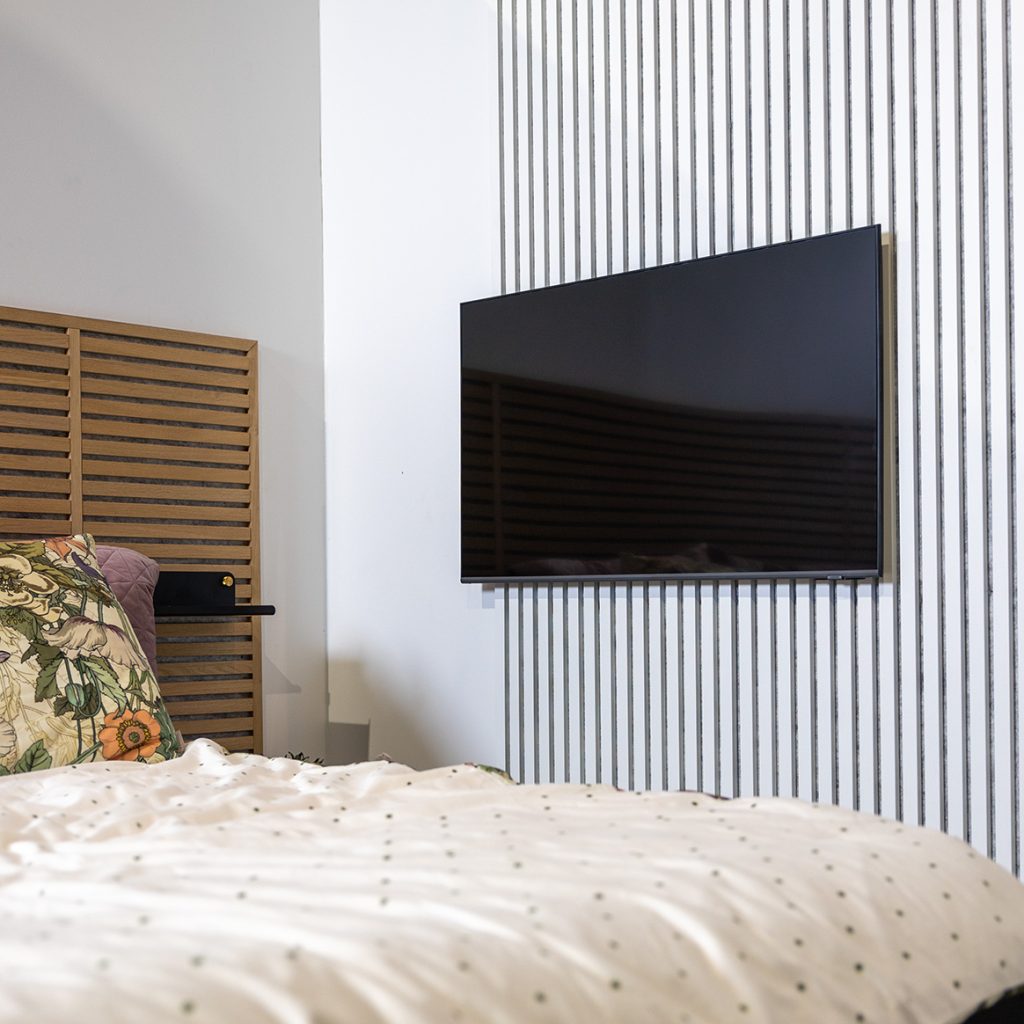 Image 3 of 6 in TV Wall Mount gallery
