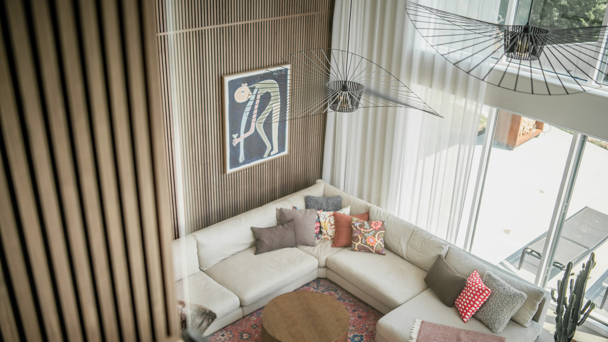 woodupp-akupanel-walnut-livingroom-louise