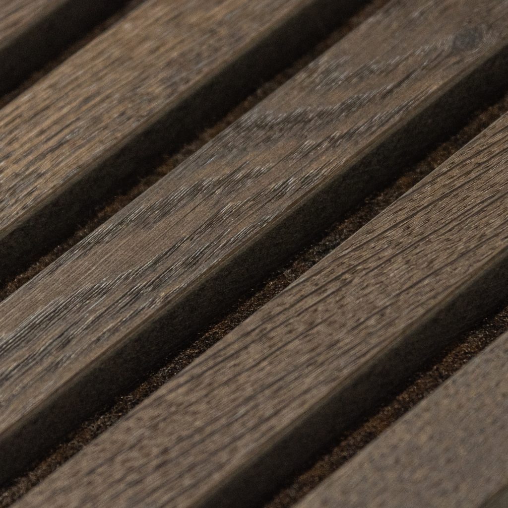 Image 2 of 3 in Akupanel gallery