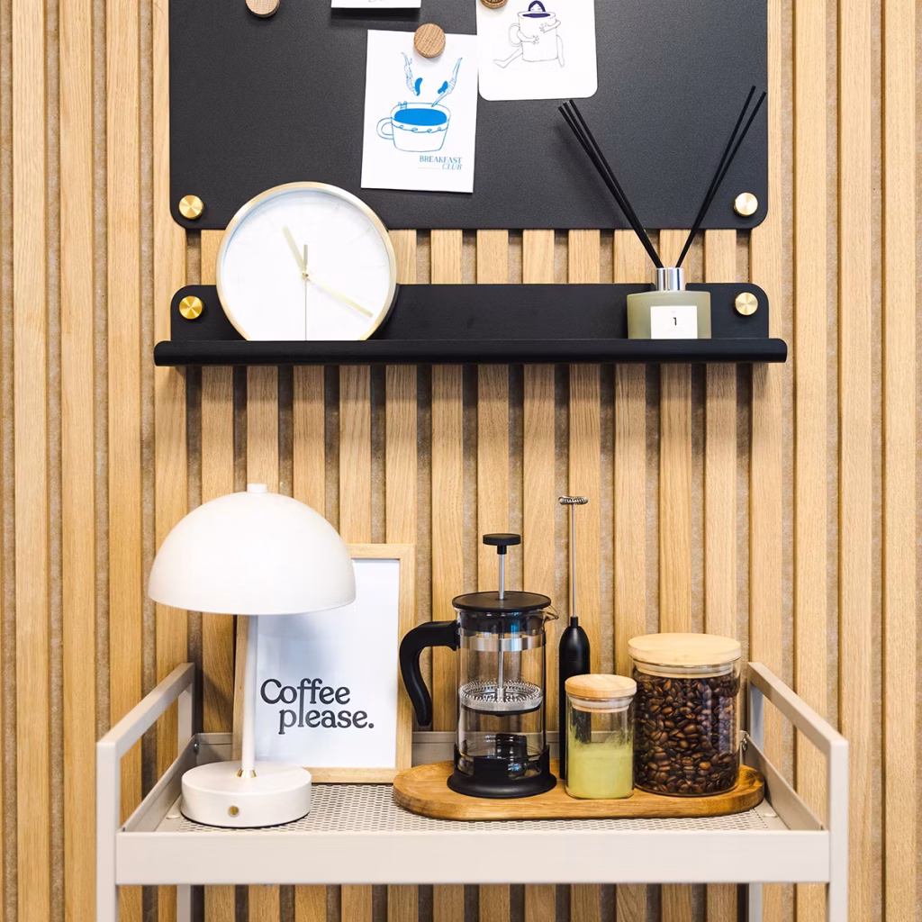 Image 6 of 7 in Akupanel gallery