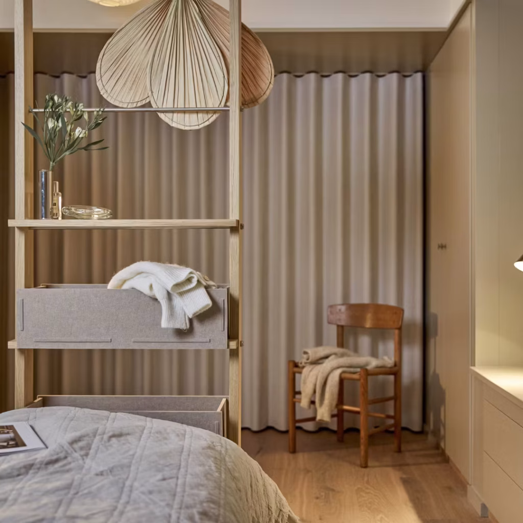 Image 4 of 7 in EMBRACE | BM2 gallery