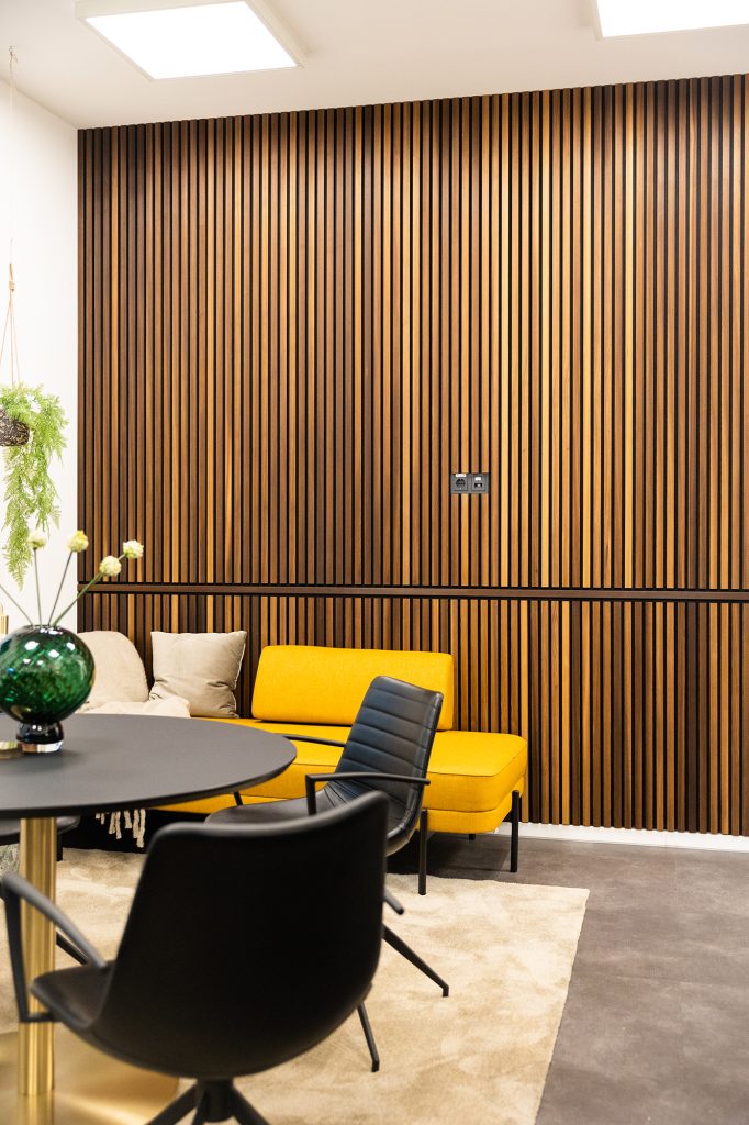 Image 4 of 5 in Akupanel | 240 gallery