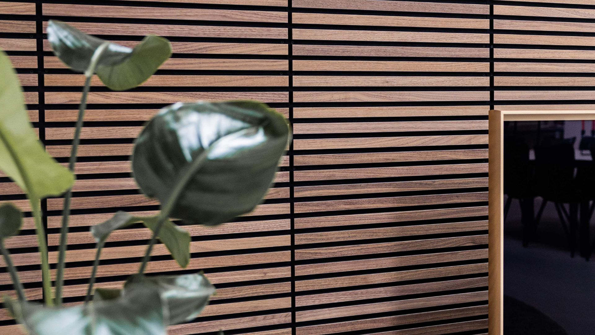 woodupp-akupanel60-walnut-livingroom