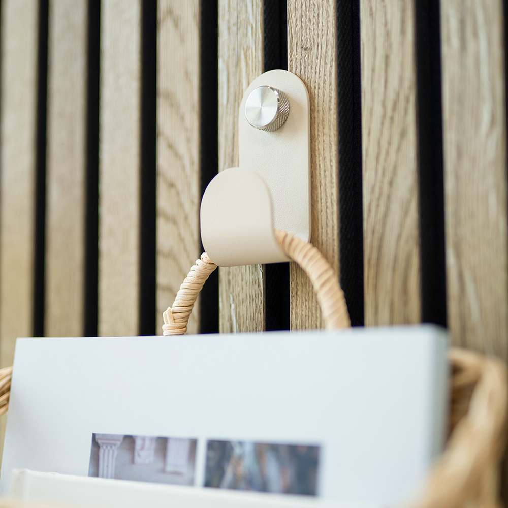 Image 2 of 3 in Norr Single Hanger gallery