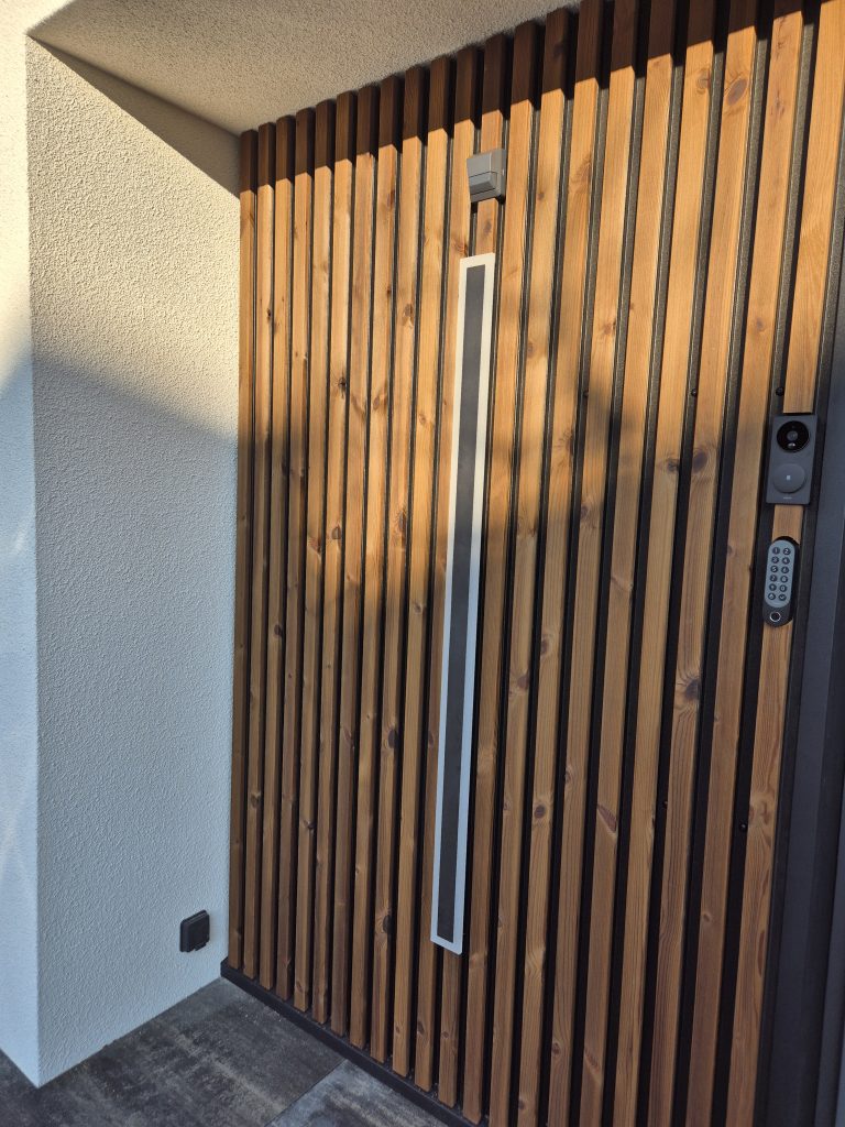 Image 5 of 7 in AluWood gallery